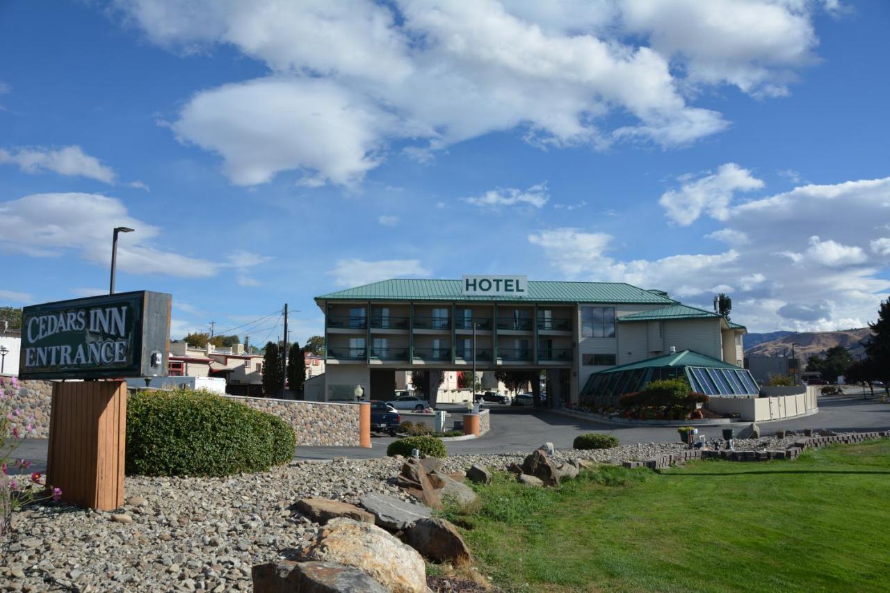 Cedars Inn Wenatchee Exteriör bild