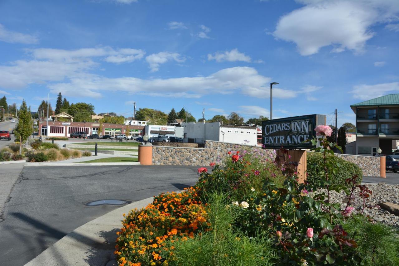 Cedars Inn Wenatchee Exteriör bild
