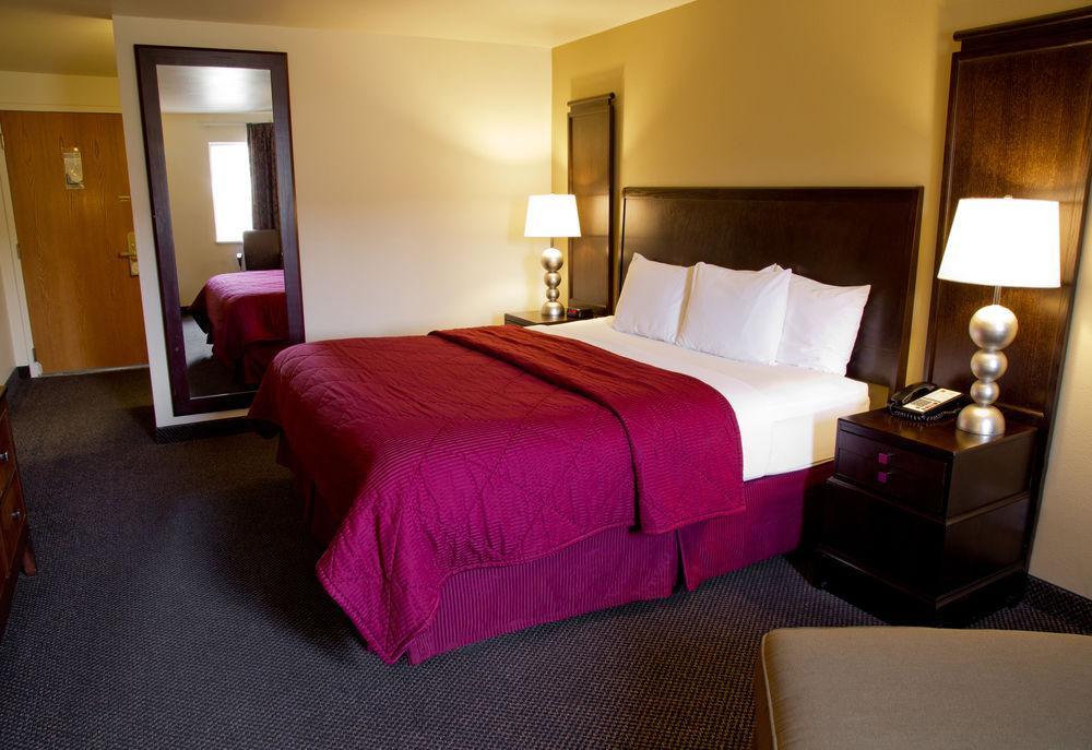 Cedars Inn Wenatchee Exteriör bild