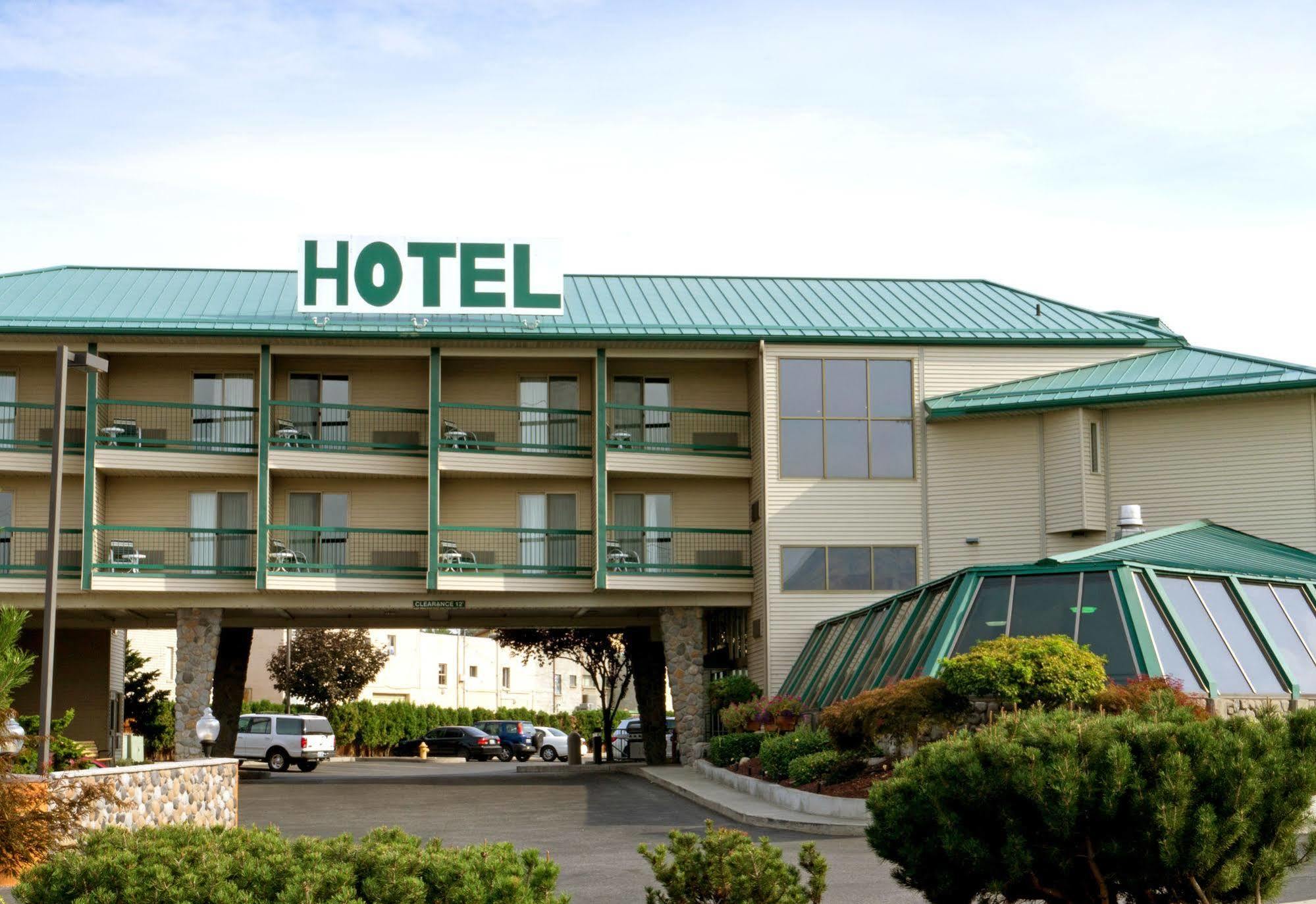 Cedars Inn Wenatchee Exteriör bild
